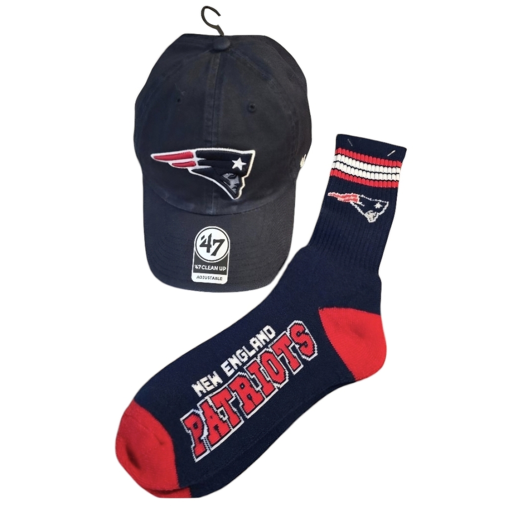 New England Patriots NFL Clean Up Strapback Cap & Men's NFL 4-Stripe Crew Socks